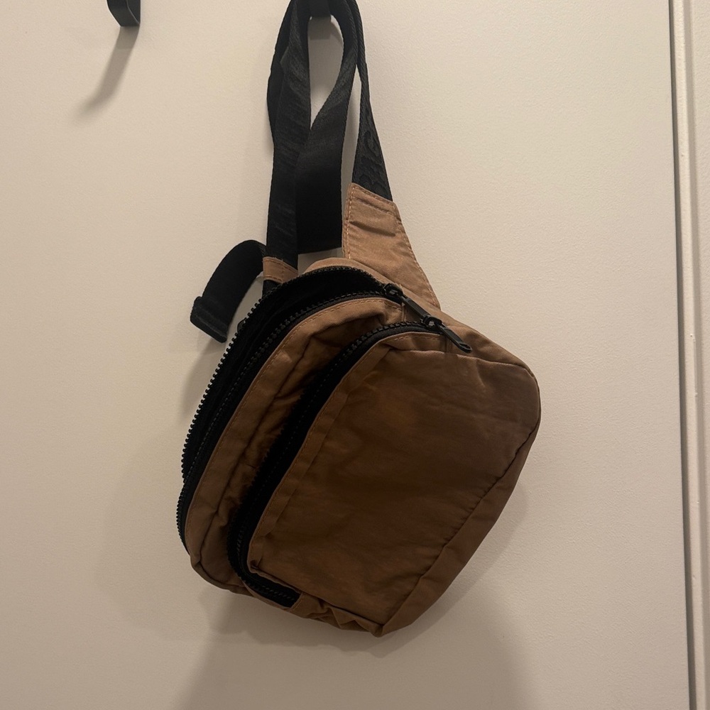 BAGGU Tan Crossbody Bag